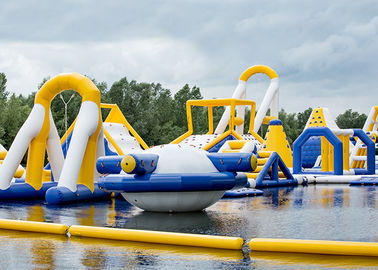 Flüssige Freizeit-riesiges aufblasbares Hindernislauf-Wasser-Sport-Spiel wasserdicht