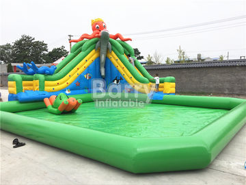 Grünes Schloss-Thema-wasserdichtes aufblasbares Pool mit Kraken-Dia auf dem Boden