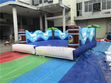 Doppelte aufblasbare Sportspiele/aufblasbarer Brandungs-Simulator mit Matratzen-mechanischem Surfbrett