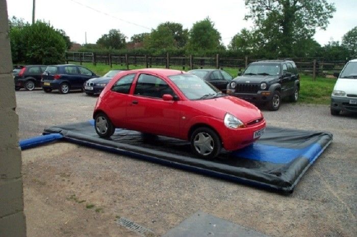http://m.german.inflatables-toy.com/photo/pl10995523-inflatable_garage_floor_car_mats_for_save_water_portable_truck_wash_mat.jpg